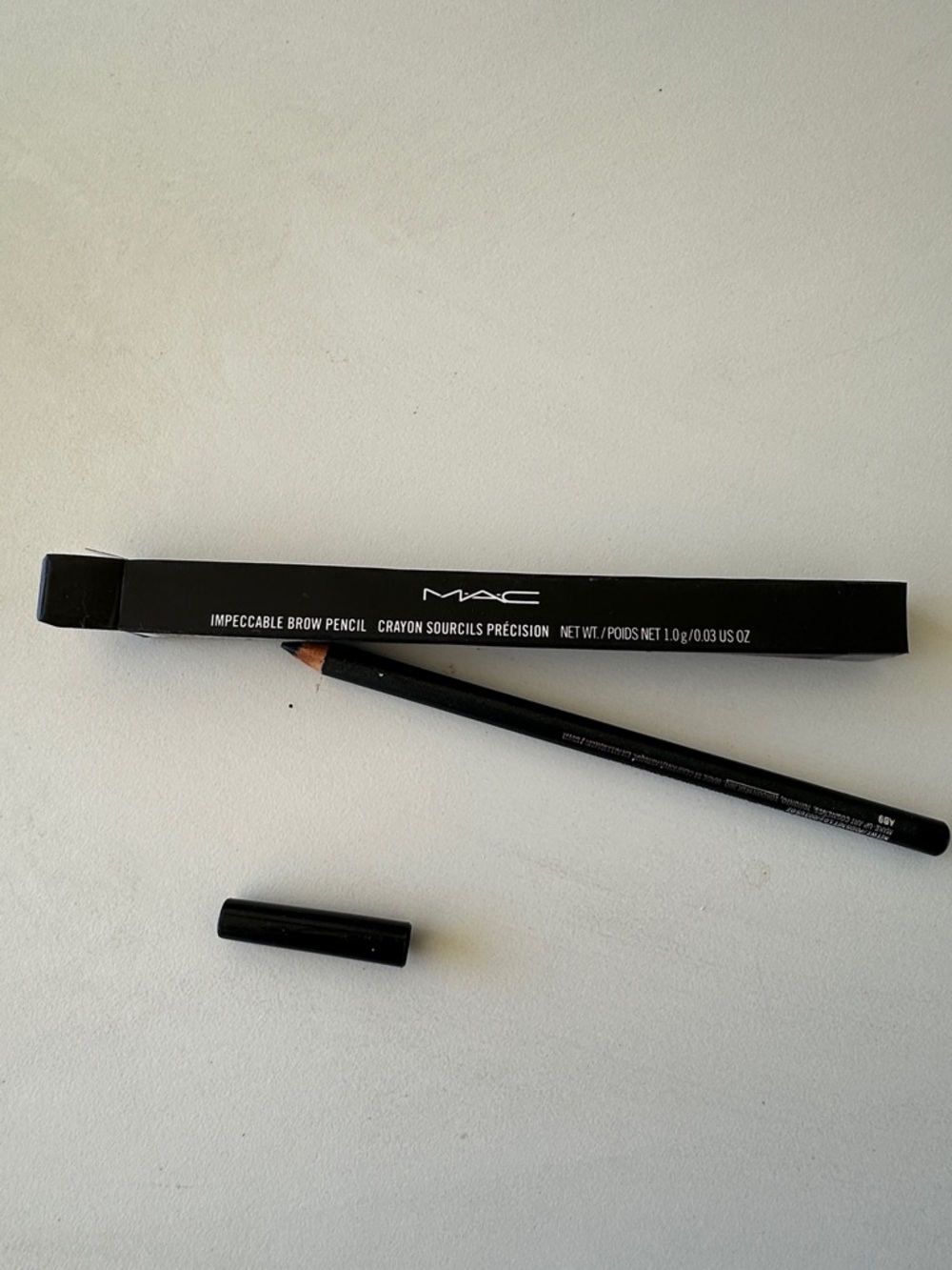 MAC Cosmetics Impeccable Brow Pencil in Black- Precise Eyebrow Definer
